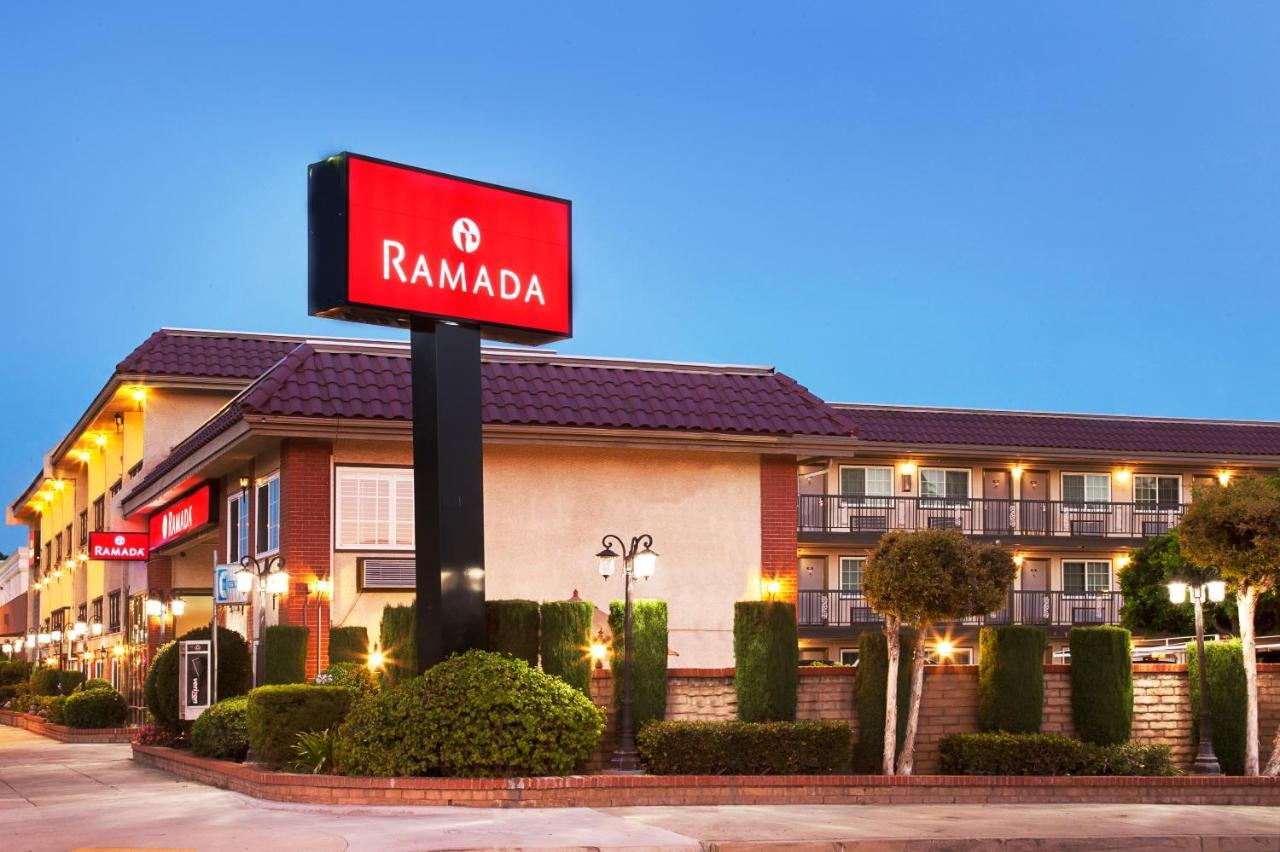 Ramada By Wyndham Pasadena Hotel Exterior photo