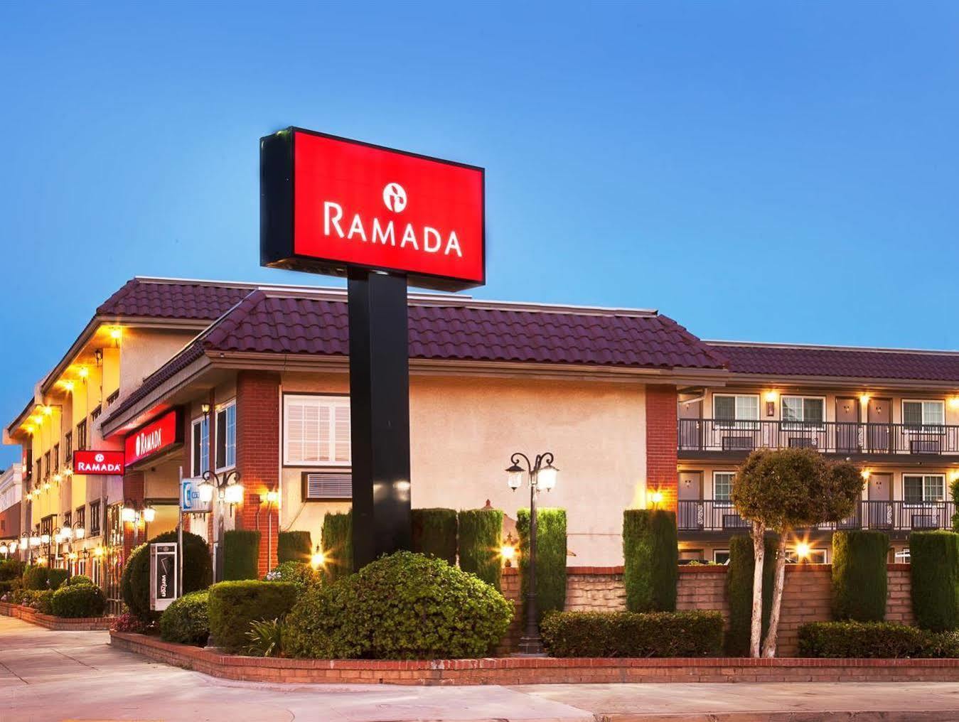 Ramada By Wyndham Pasadena Hotel Exterior photo